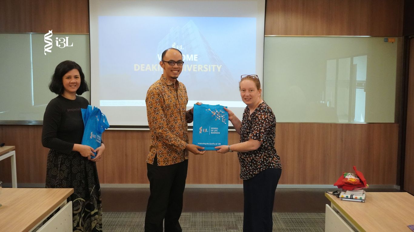 On Wednesday 30th April 2025, i3L had the pleasure of welcoming Dr. Jillian Healy, Dr. Elizabeth Weldon, Mr. Zaky Muftada and Mr. Bima Fitriandana – Representatives from Deakin University, for a meaningful discussion in opening doors to more exciting collaborative opportunities, particularly in student mobility programs, research, and more to foster global learning experiences.