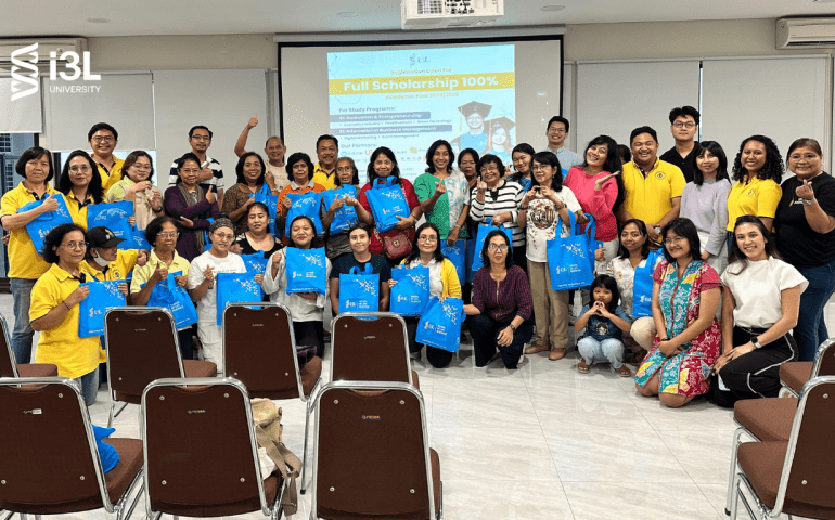 i3L university csr program at gereja katolik keluarga kudus rawamangun